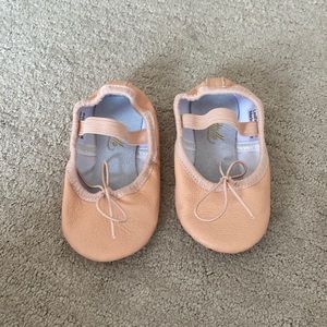 Stelle ballet shoes - Toddler size 7